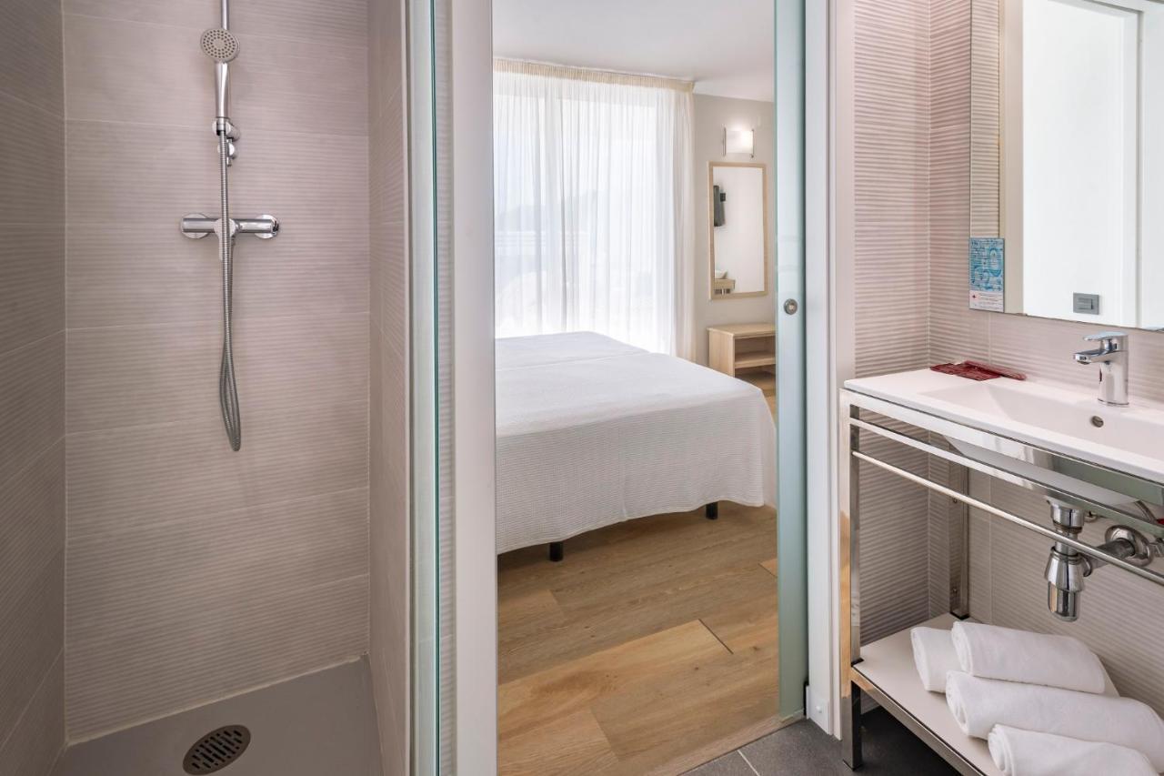 Aparthotel Marinada Salou Exterior photo
